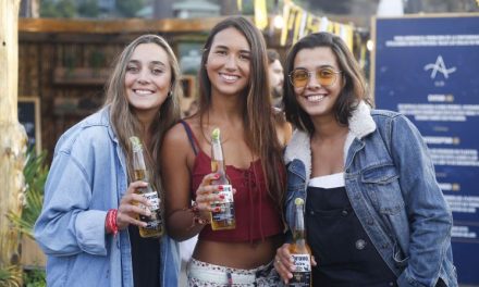 En Maitencillo Cerveza Corona celebró una nueva limpieza de playas
